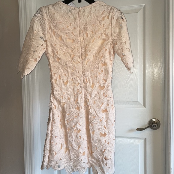 Forever 21 Vintage Floral Embroidered Dress - Picture 6 of 9